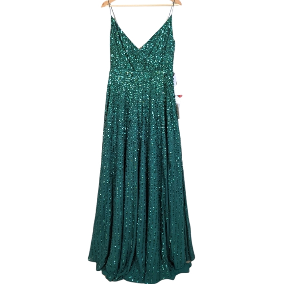 Mac Duggal Emerald Green Sequined Plunging Surplice Evening Gown Size 8 - Picture 5 of 14